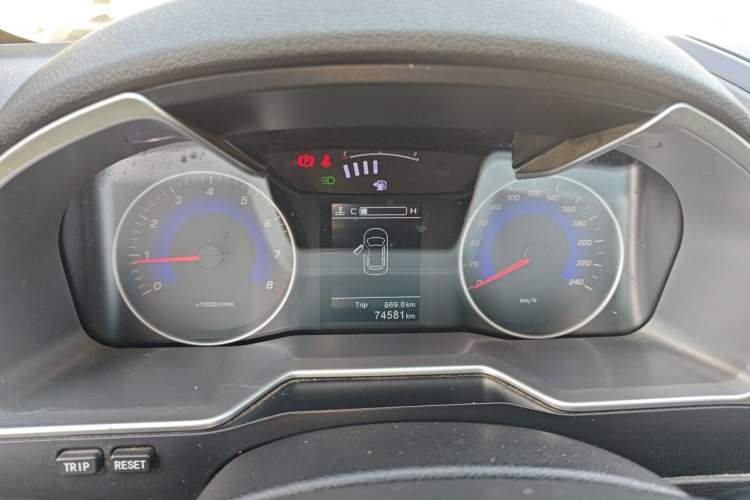 Used Geely Auto Emgrand 2016 Sedan 1.5L Manual Upward Edition Instrument Cluster