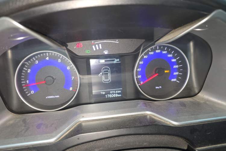 Used Geely Auto Emgrand 2016 Sedan 1.5L Manual Upward Edition Instrument Cluster