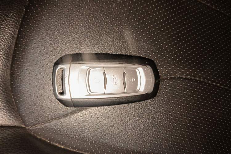 Used Geely Auto Emgrand 2016 Sedan 1.5L Manual Upward Edition Interior 1