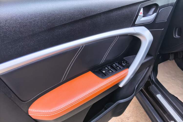 Used Geely Auto Emgrand 2016 Hatchback RS 1.5L Manual - Upward Edition Interior 2