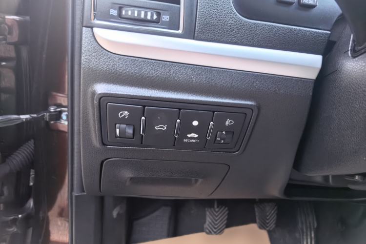 Used Geely Auto Emgrand 2016 Hatchback RS 1.5L Manual - Upward Edition Interior 3