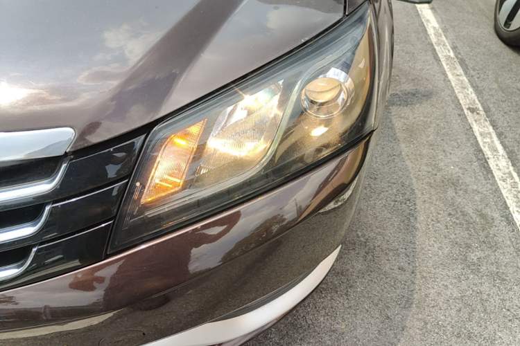 Used Geely Auto Emgrand 2016 Sedan 1.5L Manual Luxury Model Left Front Headlight