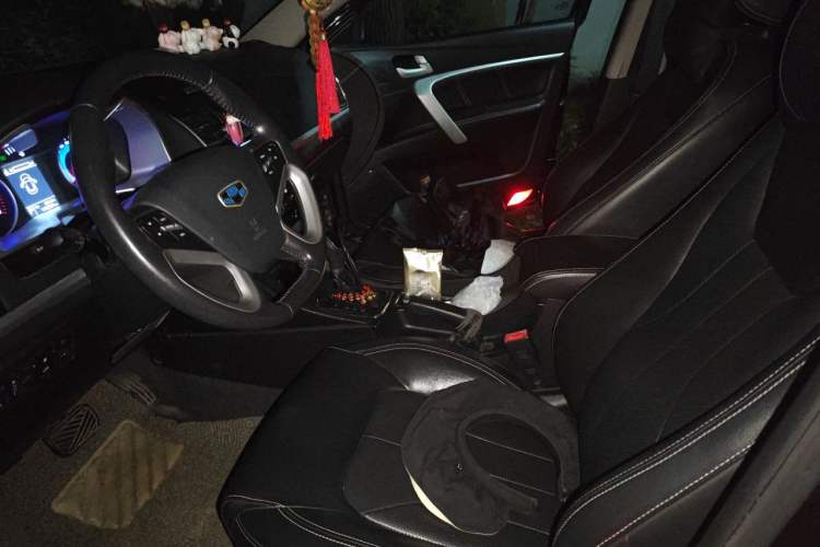 Used Geely Auto Emgrand 2016 Sedan 1.5L CVT Upward Version Left Front Seat