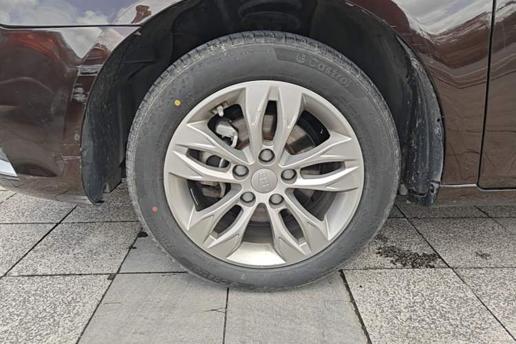 Used Geely Auto Emgrand 2016 Sedan 1.5L Manual Upward Edition Left Front Wheel Hub