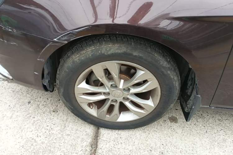 Used Geely Auto Emgrand 2016 Sedan 1.5L Manual Upward Edition Left Front Wheel Hub