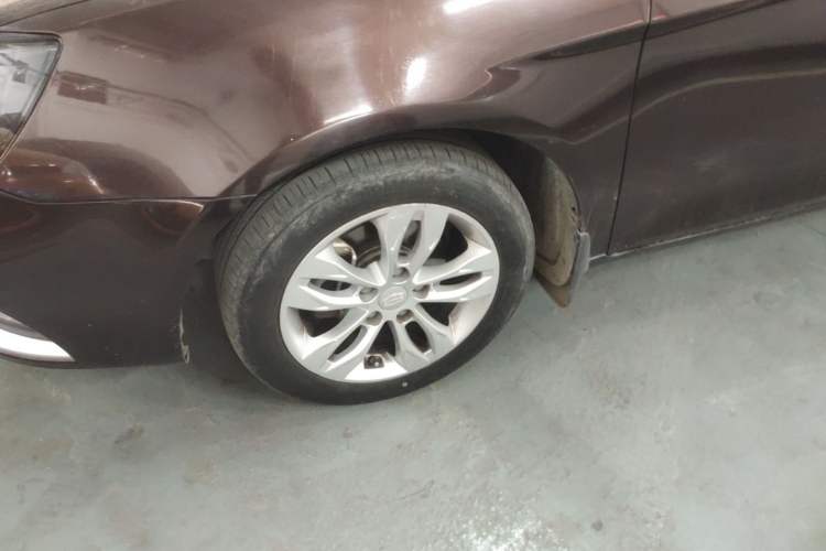 Used Geely Auto Emgrand 2016 Sedan 1.5L Manual Upward Edition Left Front Wheel Hub