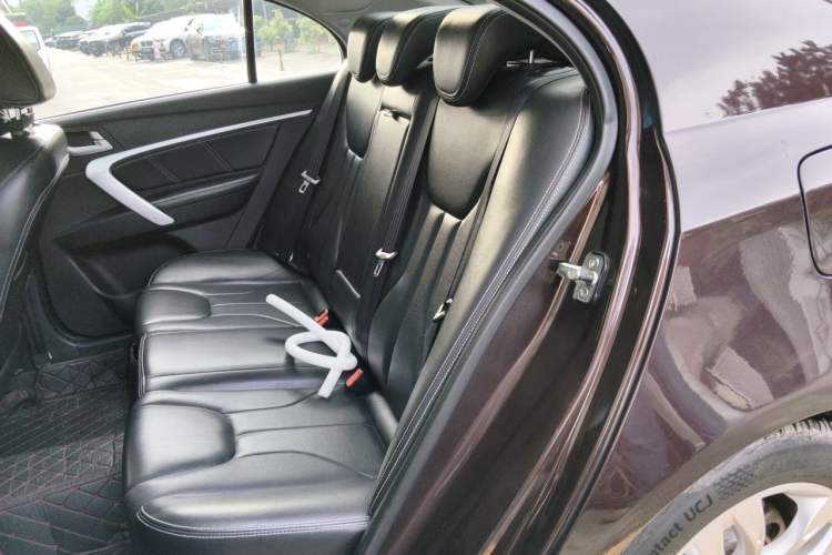Used Geely Auto Emgrand 2016 Sedan 1.5L Manual Upward Edition Left Rear Seat