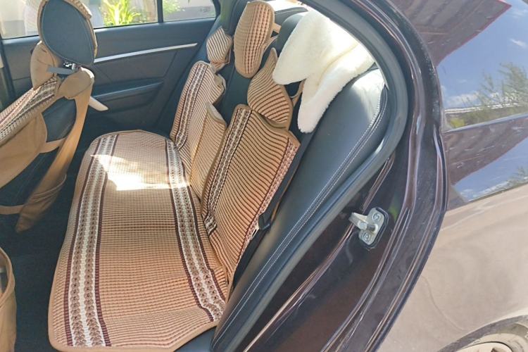 Used Geely Auto Emgrand 2016 Sedan 1.5L Manual Upward Edition Left Rear Seat