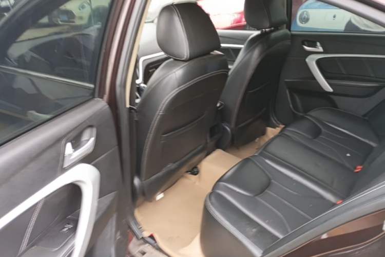 Used Geely Auto Emgrand 2016 Sedan 1.5L Manual Upward Edition Left Rear Seat