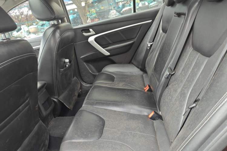 Used Geely Auto Emgrand 2016 Sedan 1.5L Manual Upward Edition Left Rear Seat