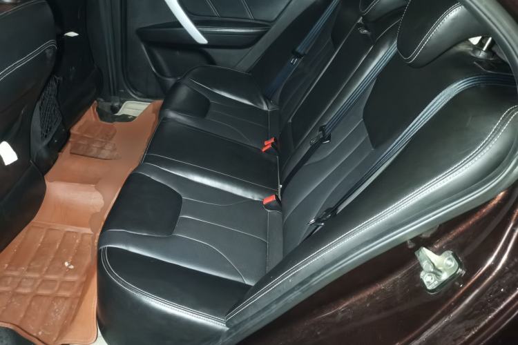 Used Geely Auto Emgrand 2016 Sedan 1.5L Manual Upward Edition Left Rear Seat