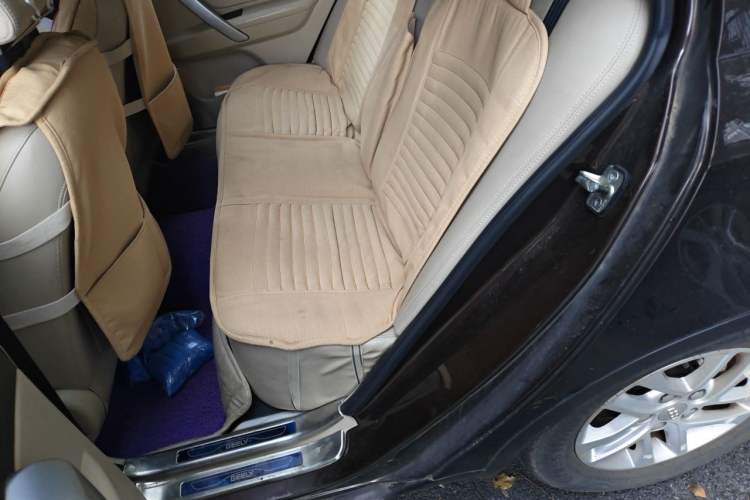 Used Geely Auto Emgrand 2016 Sedan 1.5L Manual Luxury Model Left Rear Seat