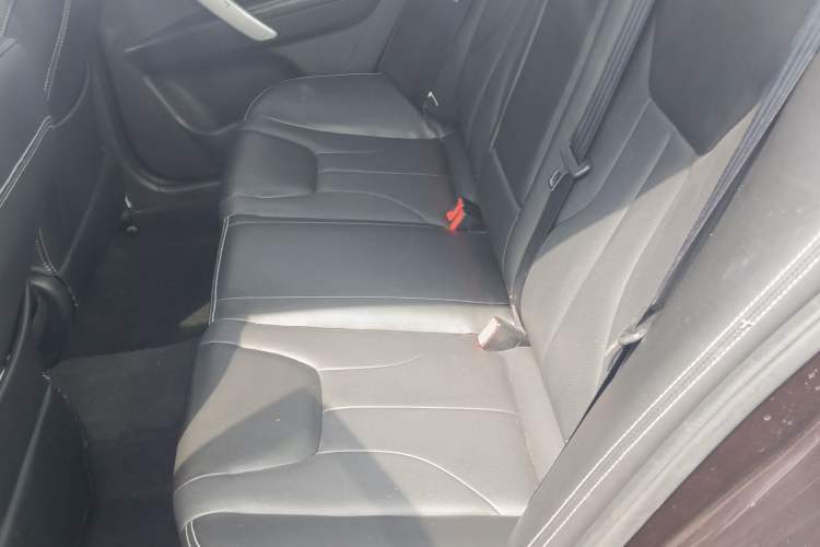 Used Geely Auto Emgrand 2016 Sedan 1.5L CVT Upward Version Left Rear Seat