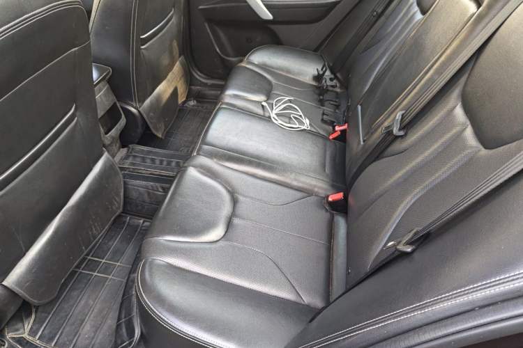 Used Geely Auto Emgrand 2016 Sedan 1.5L Manual Upward Edition Left Rear Seat