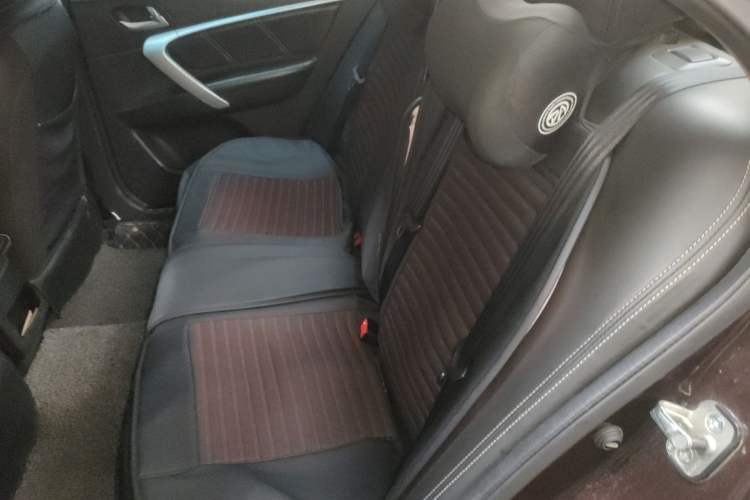 Used Geely Auto Emgrand 2016 Sedan 1.5L Manual Upward Edition Left Rear Seat