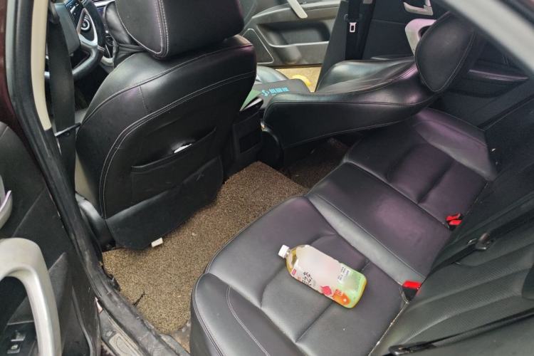Used Geely Auto Emgrand 2016 Sedan 1.5L Manual Upward Edition Left Rear Seat