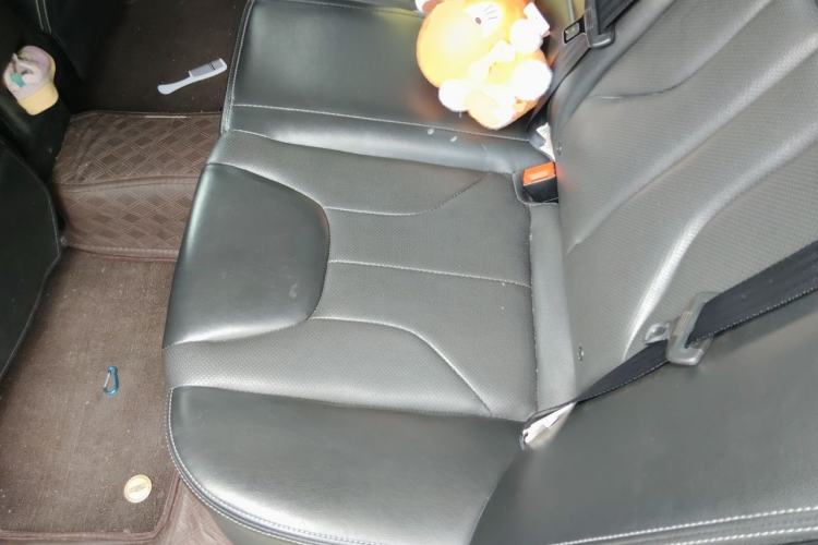 Used Geely Auto Emgrand 2016 Sedan 1.3T CVT Upward Edition Left Rear Seat