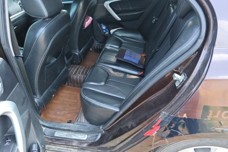 Used Geely Auto Emgrand 2016 Sedan 1.3T CVT Upward Edition Left Rear Seat