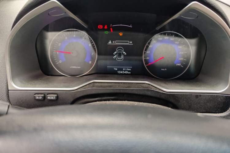 Used Geely Auto Emgrand 2016 Sedan 1.5L Manual Upward Edition Odometer Close Up