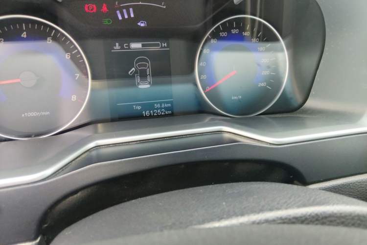 Used Geely Auto Emgrand 2016 Sedan 1.5L Manual Upward Edition Odometer Close Up