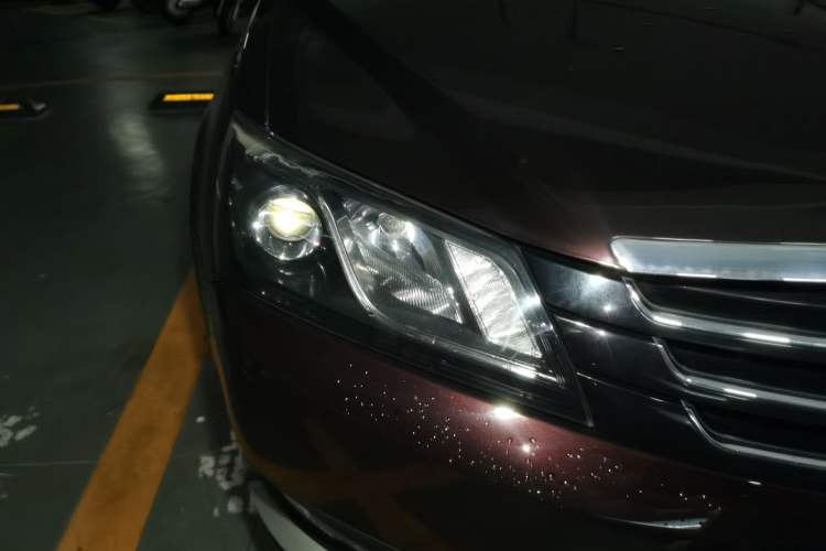 Used Geely Auto Emgrand 2016 Sedan 1.5L CVT Upward Version Right Front Headlight