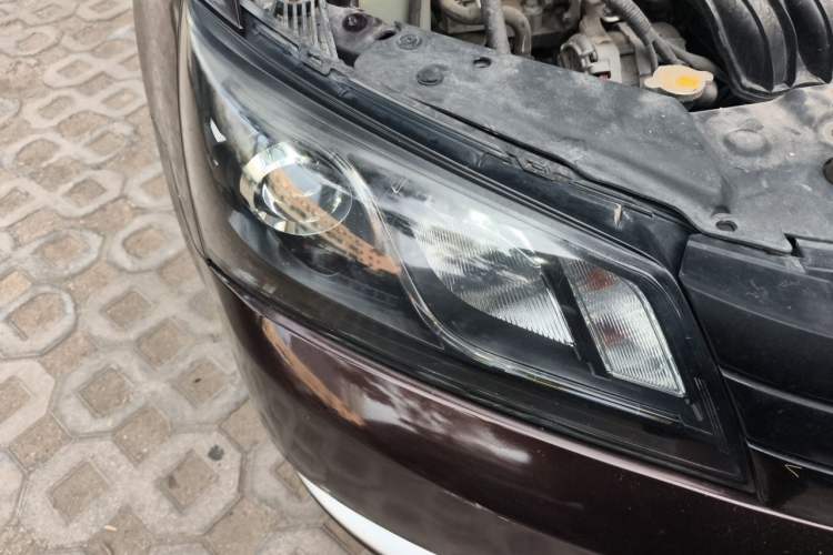 Used Geely Auto Emgrand 2016 Sedan 1.5L CVT Upward Version Right Front Headlight