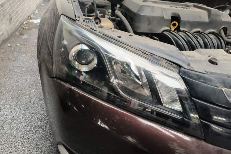 Used Geely Auto Emgrand 2016 Sedan 1.5L Manual Upward Edition Right Front Headlight