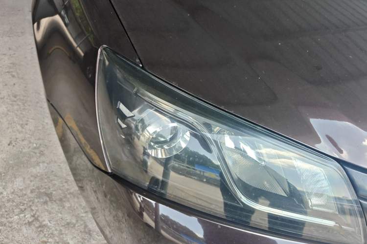 Used Geely Auto Emgrand 2016 Sedan 1.5L CVT Upward Version Right Front Headlight