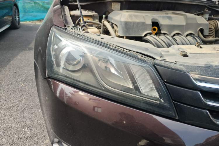 Used Geely Auto Emgrand 2016 Sedan 1.5L Manual Upward Edition Right Front Headlight