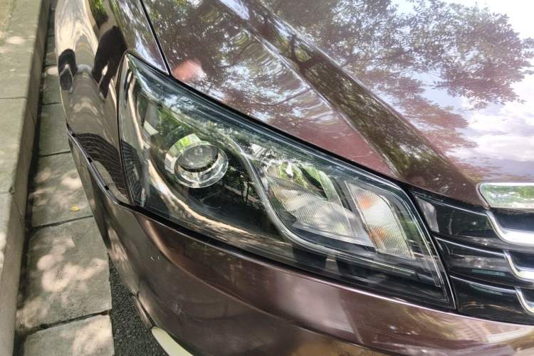 Used Geely Auto Emgrand 2016 Sedan 1.5L Manual Luxury Model Right Front Headlight