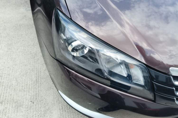 Used Geely Auto Emgrand 2016 Sedan 1.5L Manual Luxury Model Right Front Headlight