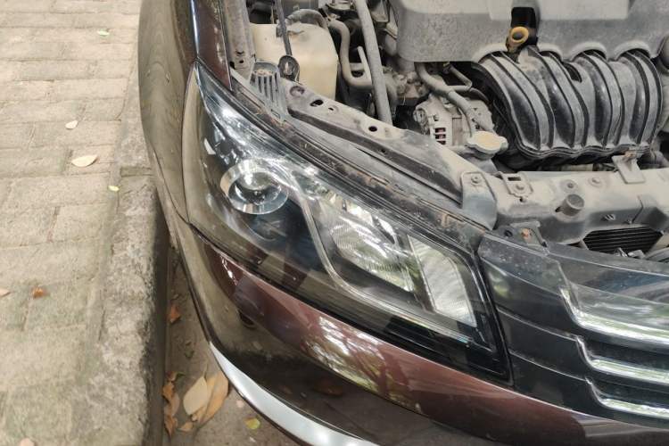 Used Geely Auto Emgrand 2016 Sedan 1.5L Manual Upward Edition Right Front Headlight