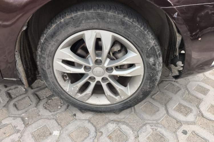 Used Geely Auto Emgrand 2016 Sedan 1.5L CVT Upward Version Right Front Wheel Hub