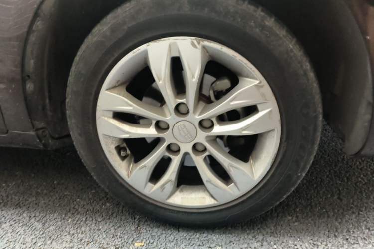 Used Geely Auto Emgrand 2016 Sedan 1.5L Manual Upward Edition Right Front Wheel Hub