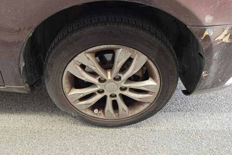 Used Geely Auto Emgrand 2016 Sedan 1.5L CVT Upward Version Right Front Wheel Hub