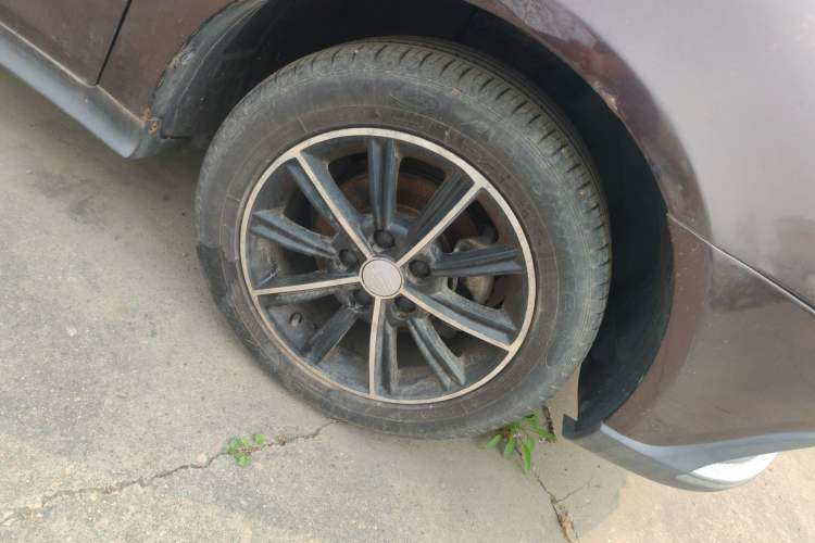 Used Geely Auto Emgrand 2016 Hatchback RS 1.5L Manual - Upward Edition Right Front Wheel Hub