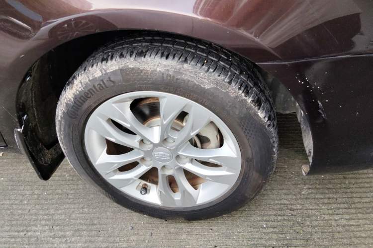 Used Geely Auto Emgrand 2016 Sedan 1.5L Manual Upward Edition Right Front Wheel Hub