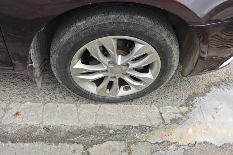 Used Geely Auto Emgrand 2016 Sedan 1.5L Manual Upward Edition Right Front Wheel Hub