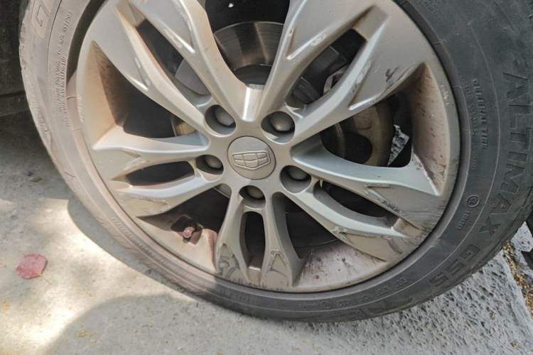 Used Geely Auto Emgrand 2016 Sedan 1.5L Manual Upward Edition Right Front Wheel Hub