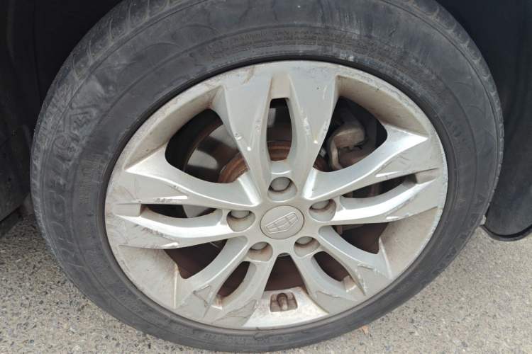 Used Geely Auto Emgrand 2016 Sedan 1.5L Manual Upward Edition Right Front Wheel Hub