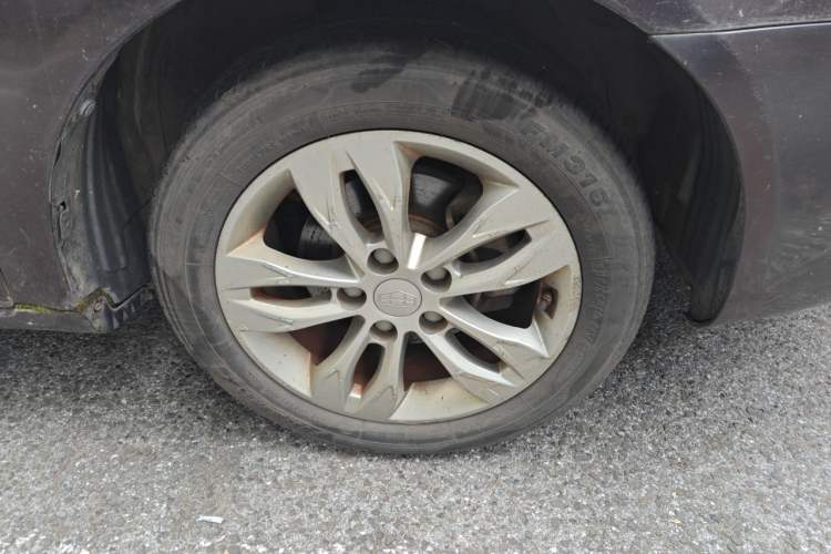 Used Geely Auto Emgrand 2016 Sedan 1.5L Manual Upward Edition Right Front Wheel Hub