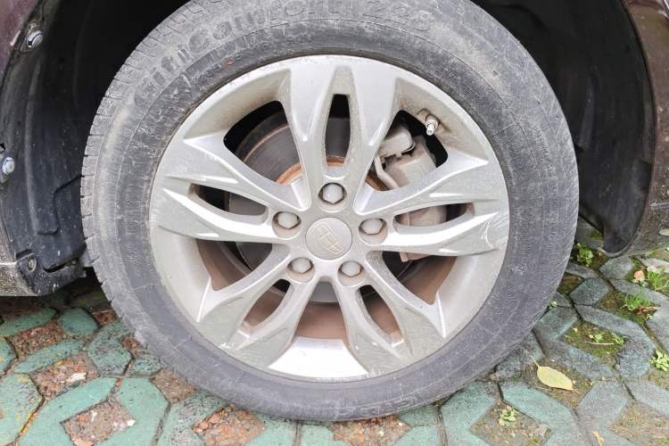 Used Geely Auto Emgrand 2016 Sedan 1.5L Manual Upward Edition Right Front Wheel Hub