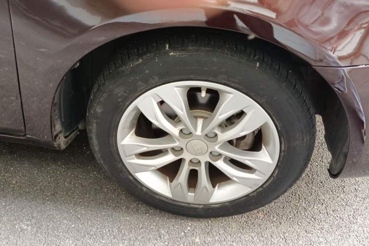 Used Geely Auto Emgrand 2016 Sedan 1.3T CVT Upward Edition Right Front Wheel Hub