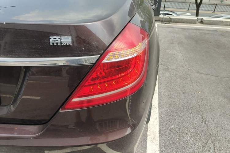 Used Geely Auto Emgrand 2016 Sedan 1.5L Manual Luxury Model Right Rear Taillight