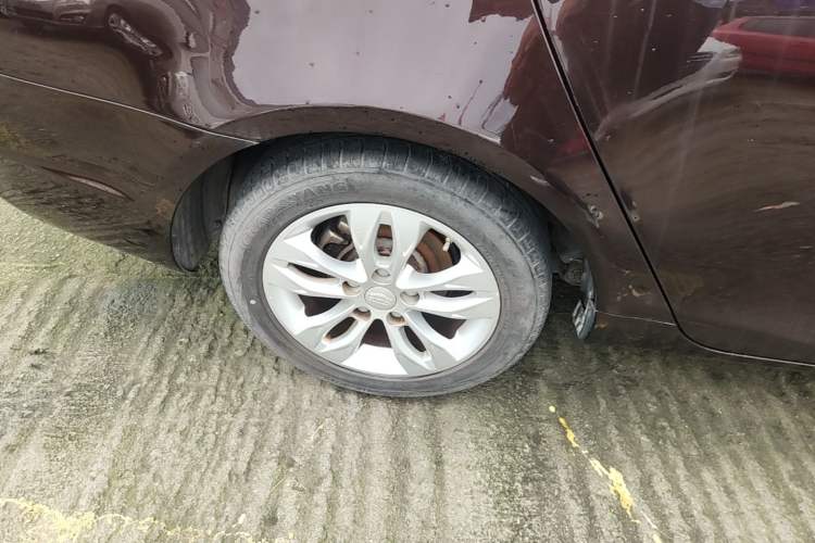 Used Geely Auto Emgrand 2016 Sedan 1.3T CVT Upward Edition Right Rear Wheel Hub