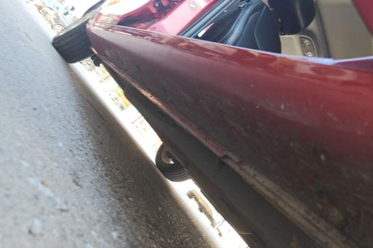 Used Geely Auto Emgrand 2016 Sedan 1.5L CVT Upward Version Right Side Sill