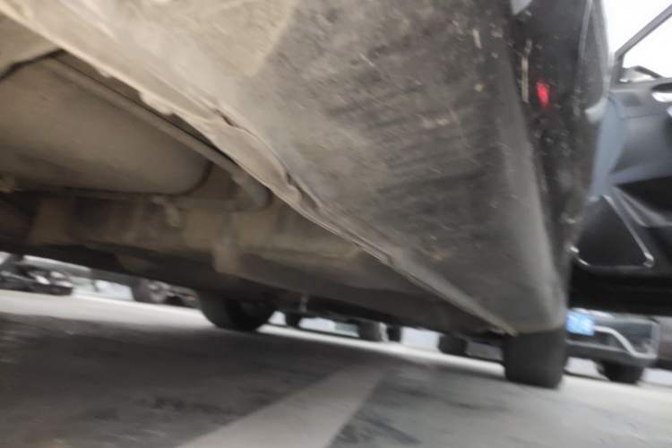 Used Geely Auto Emgrand 2016 Sedan 1.5L Manual Upward Edition Right Side Sill