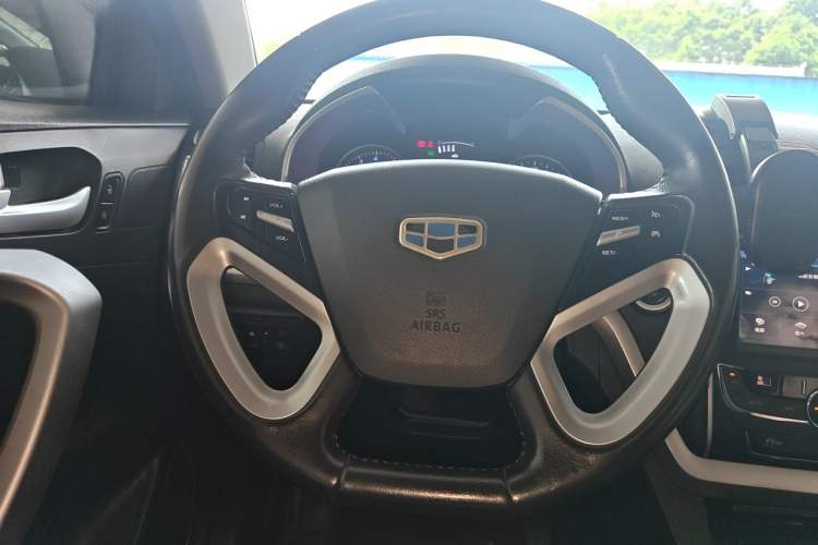 Used Geely Auto Emgrand 2016 Sedan 1.5L CVT Upward Version Steering Wheel