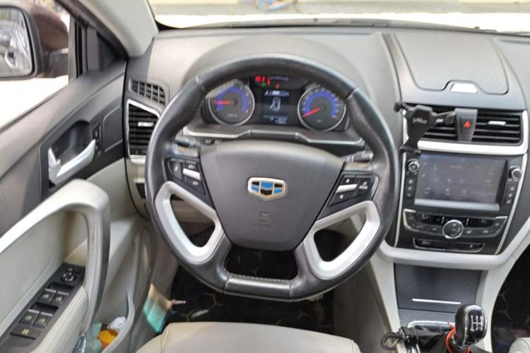 Used Geely Auto Emgrand 2016 Sedan 1.5L Manual Luxury Model Steering Wheel
