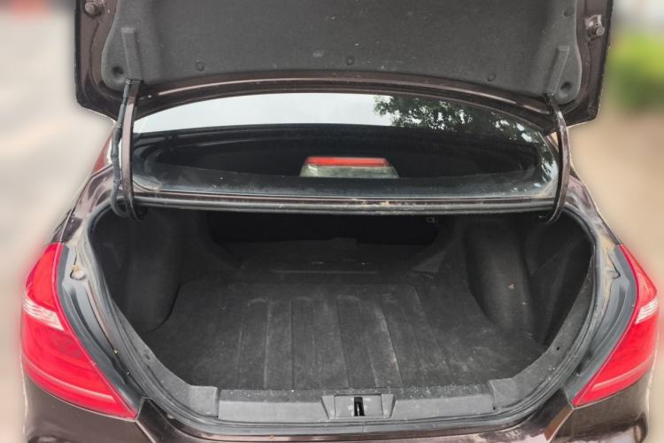 Used Geely Auto Emgrand 2016 Sedan 1.5L CVT Upward Version Trunk